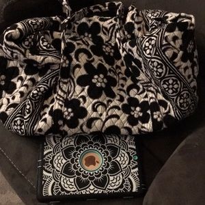 Large weekend duffel bag